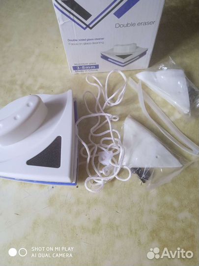 Стеклоочиститель магнитный