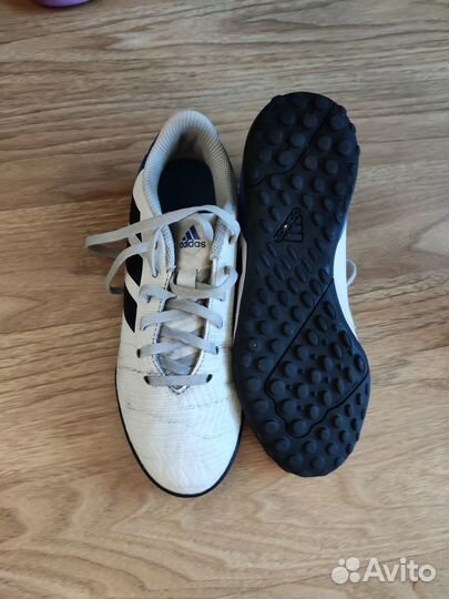 Бутсы adidas месси р.35(рос) бу