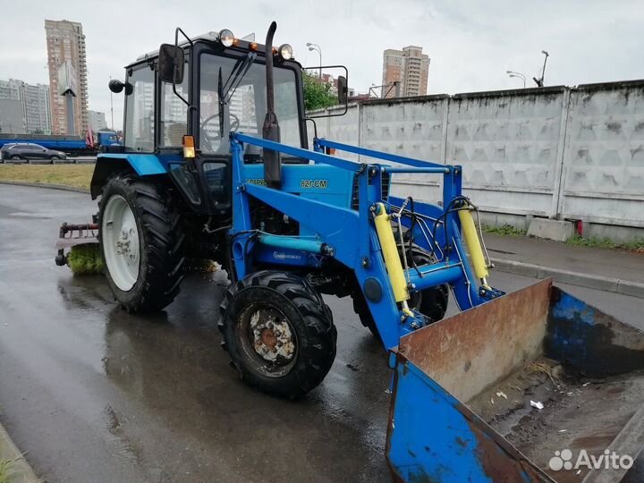 Требуется оператор на трактор мтз 82 с щеткой
