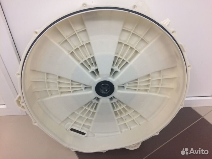 Полубак задний с подшипниками и сальником LG