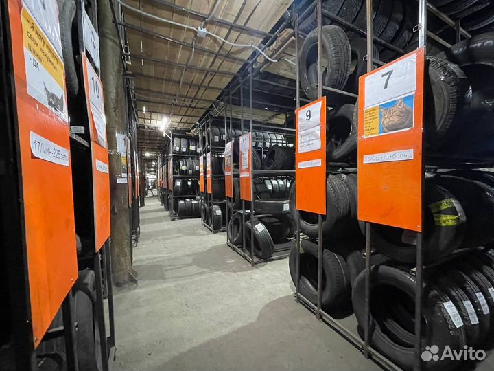 Continental ContiPremiumContact 5 235/65 R17 104V