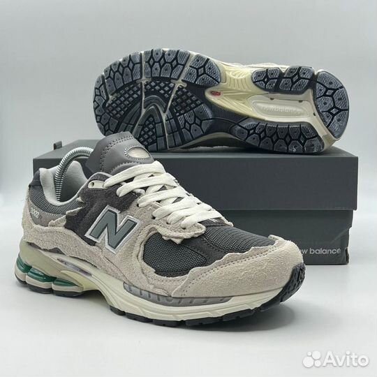 Комфортные New Balance 2002R White кроссовки