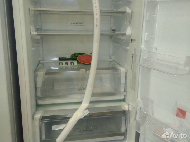 Холодильник Hotpoint Ariston HTR 8202I WO3