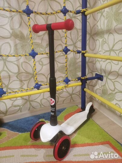 Самокат из серии 