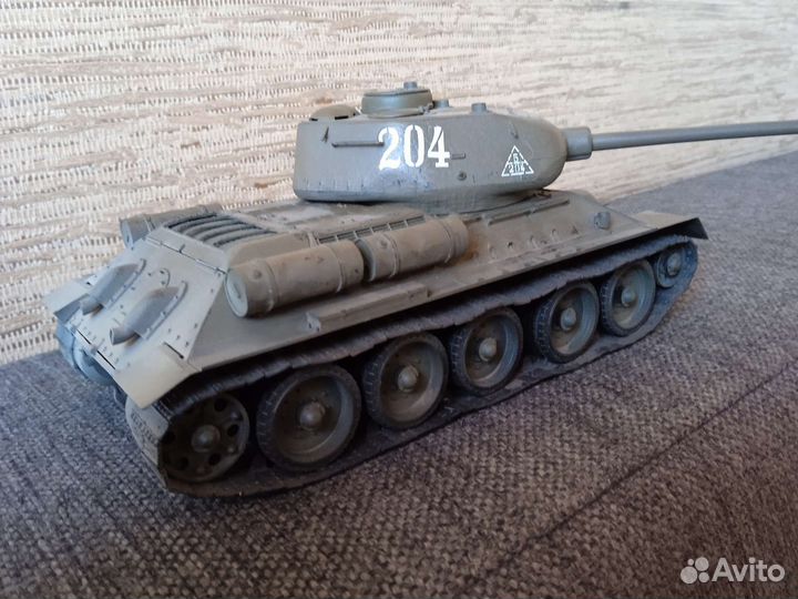 Танк т-34/85 Tamiya
