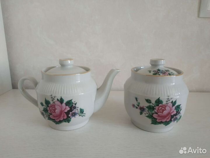 Чайник заварочный, сахарница. Сковорода бу