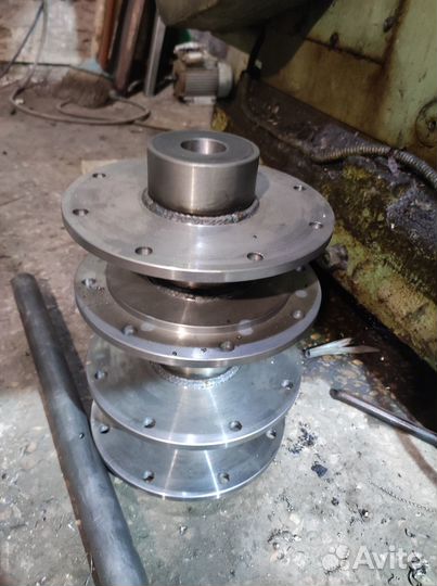 Изготовление валов, шкивов, ступиц, втулок