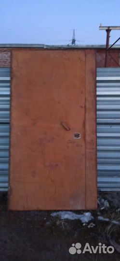 Дверь в кладовку