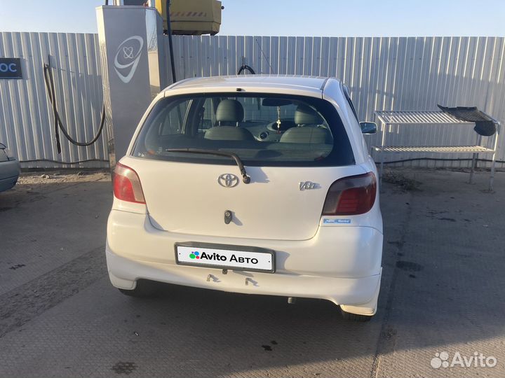 Toyota Vitz 1.0 AT, 2001, 213 500 км