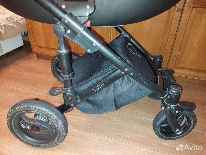 Коляска zippy 2 в 1