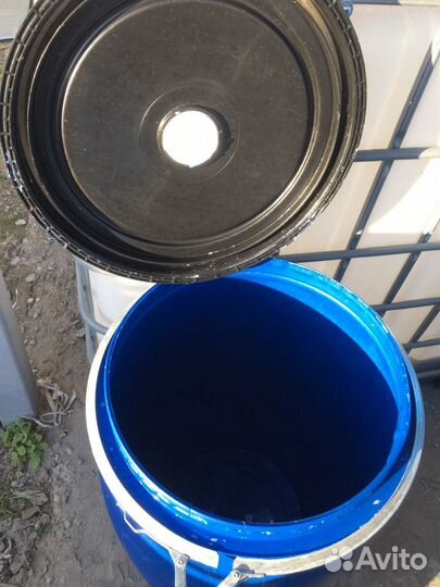 Бочка 130 литров с пропускным клапаном пищевая