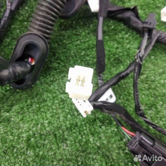 Электропроводка двери багажника Hyundai Kona