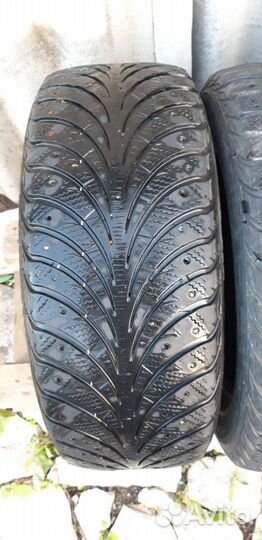 Goodyear UltraGrip Extreme 205/55 R16