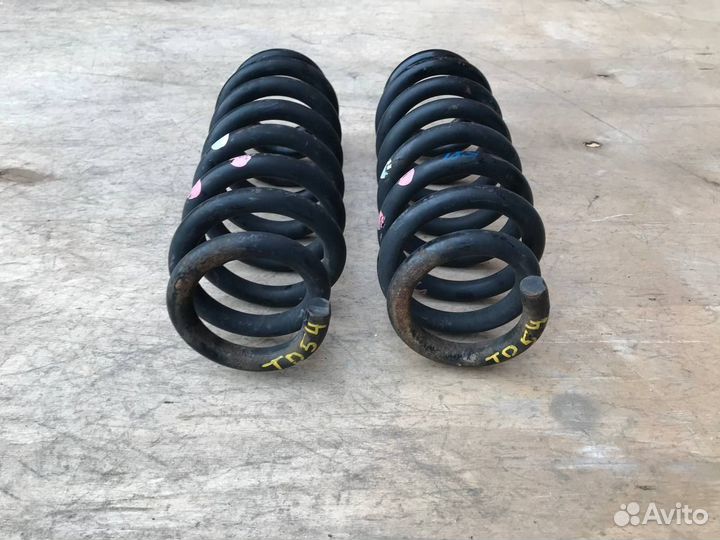 Пружина задняя Suzuki Grand Vitara 3 2005-2016