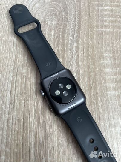 Часы Apple Watch 3