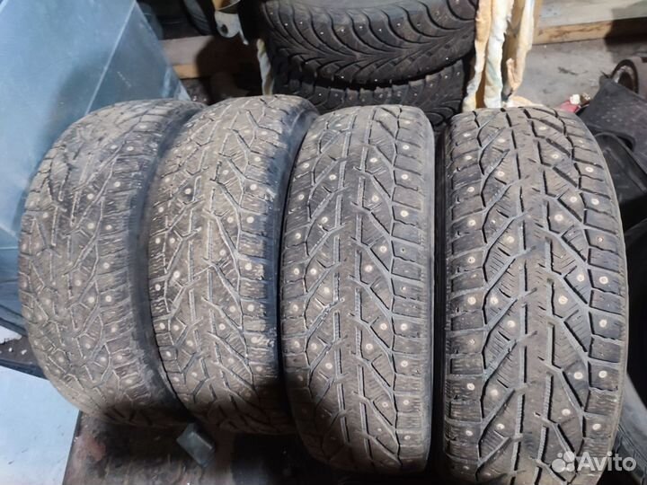 Tigar SUV Ice 235/65 R17 108