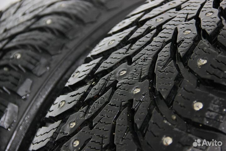 Nokian Tyres Hakkapeliitta 9 SUV 235/55 R20