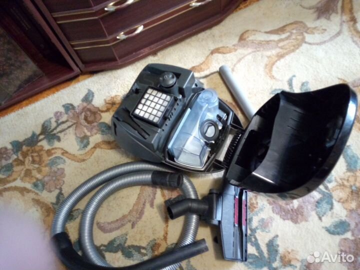 Пылесос Bosch logo, универсал, немец