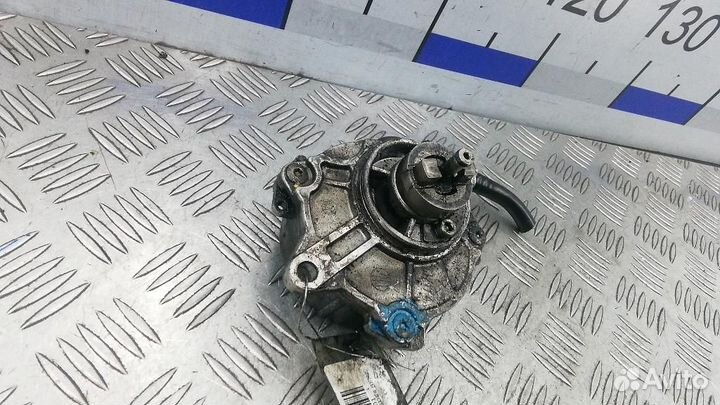 Насос вакуумный Mercedes-Benz V-Class/Vito/Viano