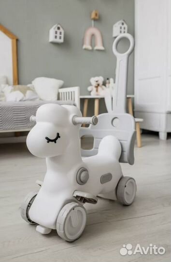 Качалка-беговел