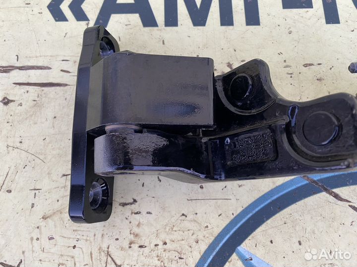 Mercedes W213 Рестайл цвет 197 петли двери зад RH