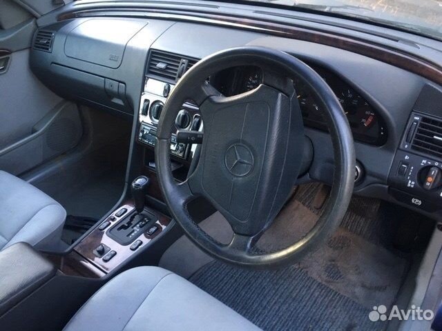 Разбор на запчасти Mercedes C W202