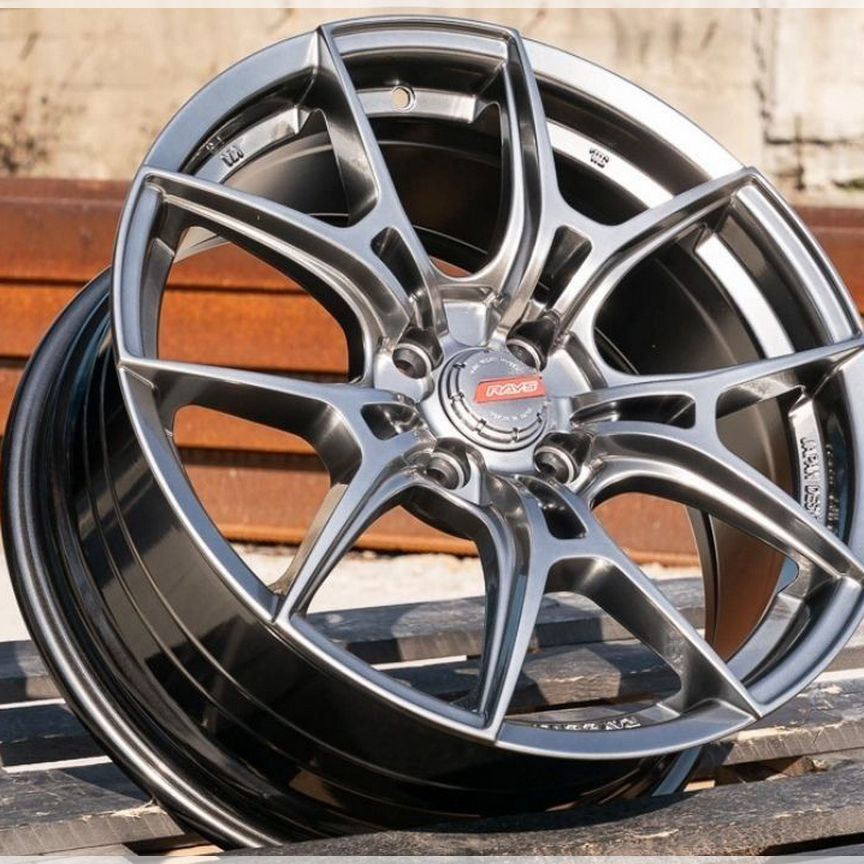 Литые диски RAYS Gram Lights 7.5×R17 4×100