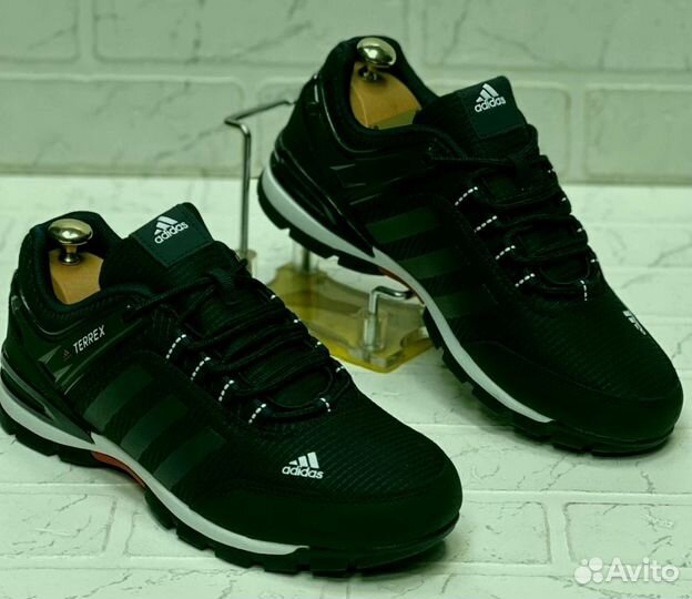 Кроссовки Adidas Terrex осенние