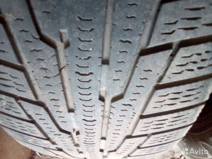 Nokian Tyres Hakkapeliitta R 215/65 R16 102R