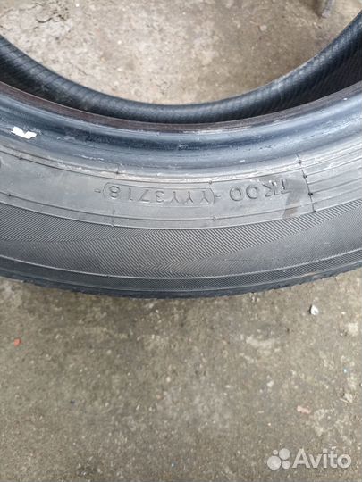 Yokohama 104ZR 225/55 R18