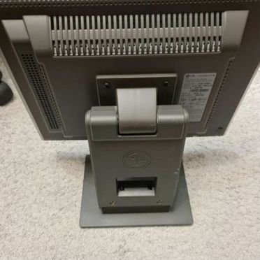 Монитор LG flatron L1510S