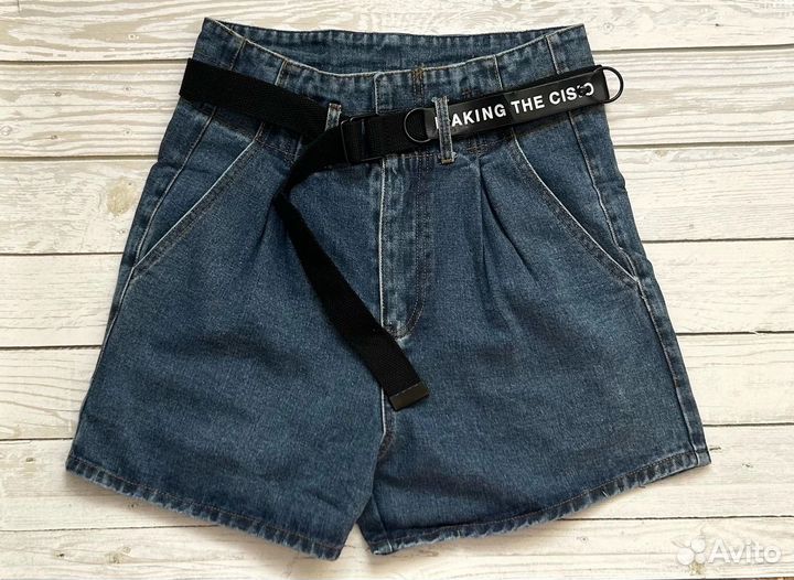 Шорты женские