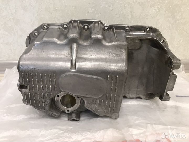 Поддон двигателя VW (03C 103 603 T)