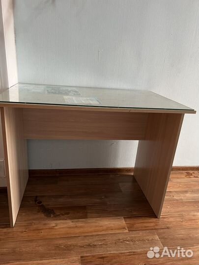 Письменный стол