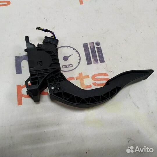 Педаль газа Audi A4 B9 2019