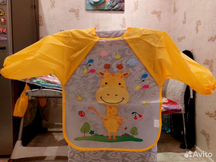 Слюнявчик нагрудник новый