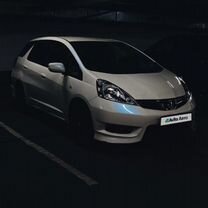 Honda Fit Shuttle 1.3 CVT, 2012, 128 000 км, с пробегом, цена 1 050 000 руб.