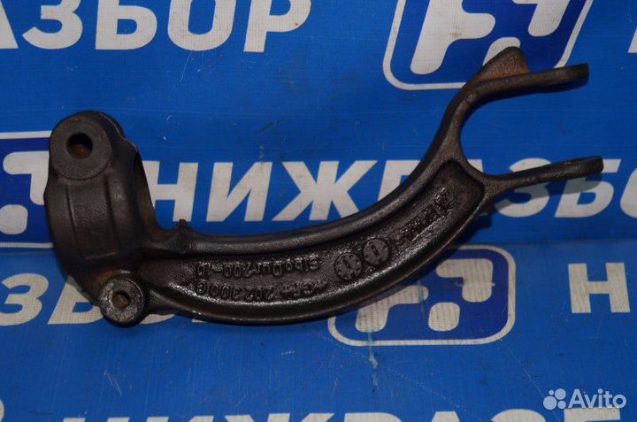 Кронштейн амортизатора передний правый Audi Q5 1