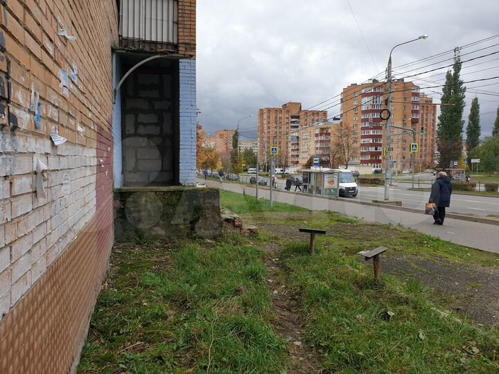 3-к. квартира, 60 м², 1/9 эт.