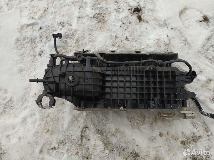 Впускной коллектор skoda octavia a7 1.2 TSI 13 год