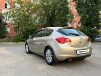 Opel Astra 1.4 AT, 2011, 157 600 км, с пробегом, цена 705 000 руб.