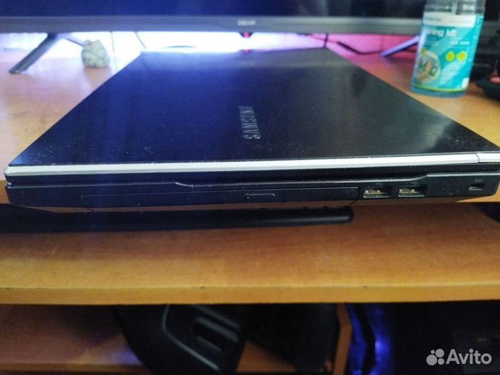 Ноутбук samsung np305v5a