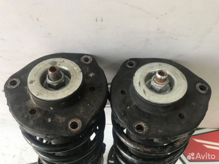 Передние амортизаторы в сборе Шкода Фабия 2