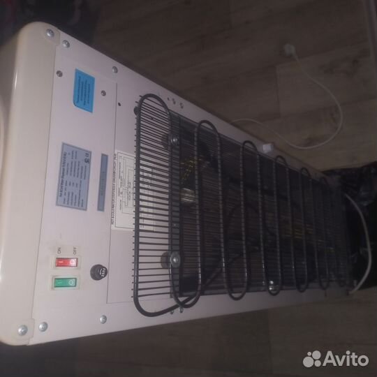 Куллер для воды напольный