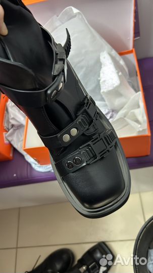 Новые Ботинки Valentina Wang 39