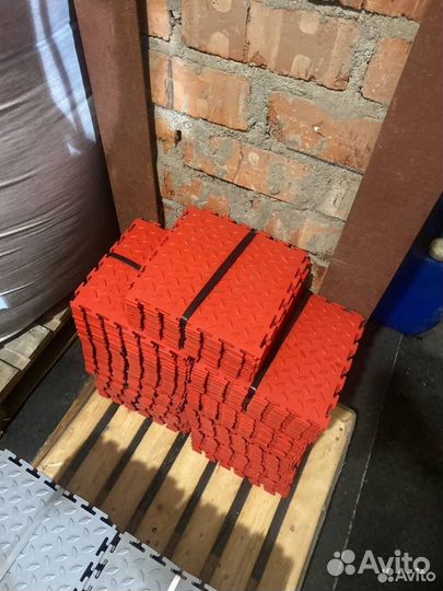 Пвх плитка для гаража