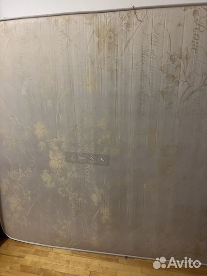 Кровать с матрасом 160/200