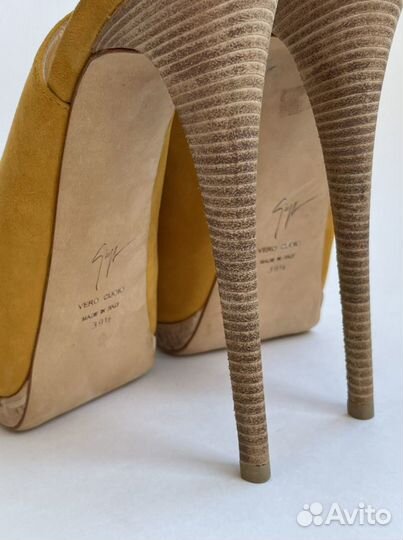 Босоножки Giuseppe Zanotti. Оригинал