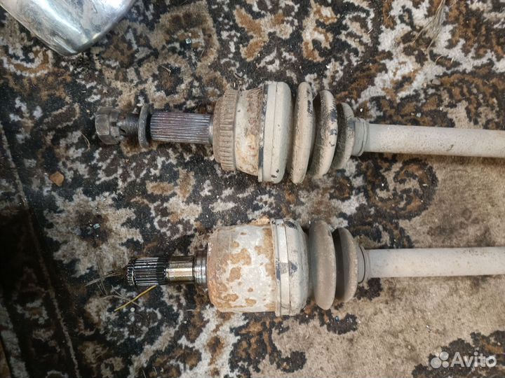 Привод, полуось задняя Hyundai Tucson 1