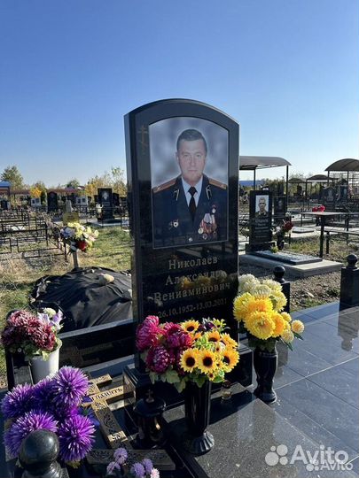 Военные Памятники из гранита на могилу